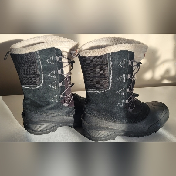 Northface waterproof winter boots - Picture 7 of 11